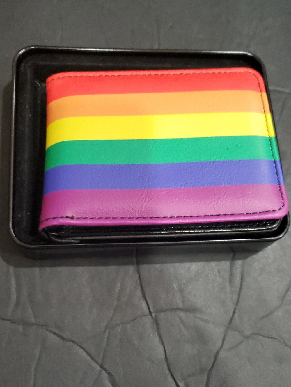 Rainbow striped and rainbow stars bifold unisex black wallet brand new